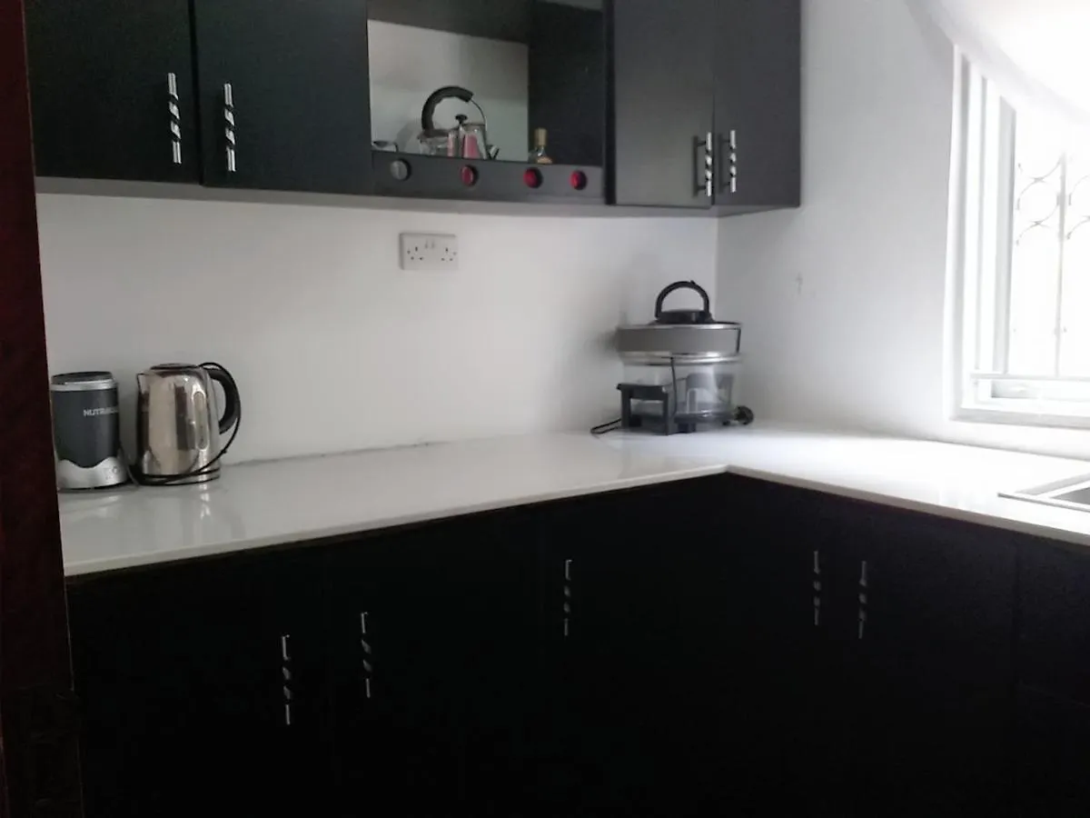 Lizbet Bb Homestay Unlimited Internet ,Netflix Kampala Prázdninový dům